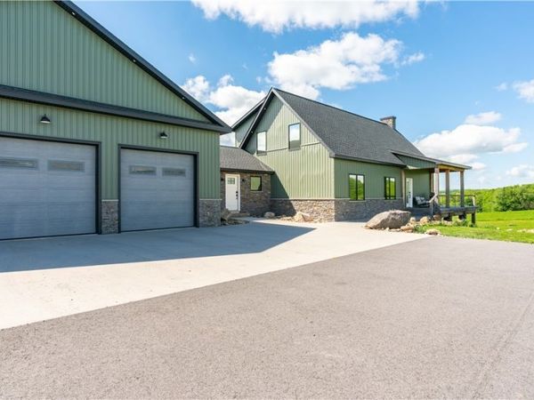 6244 Genesee Road , Springville, NY 14141