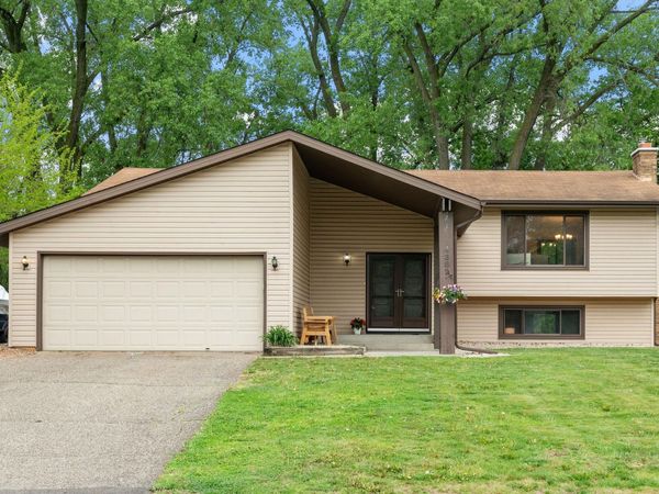 4382 Metcalf Drive, Eagan, MN 55122