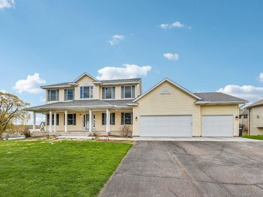 2608 Sandterra Circle, White Bear Twp, MN 55110