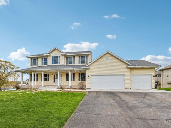 2608 Sandterra Circle, White Bear Twp, MN 55110
