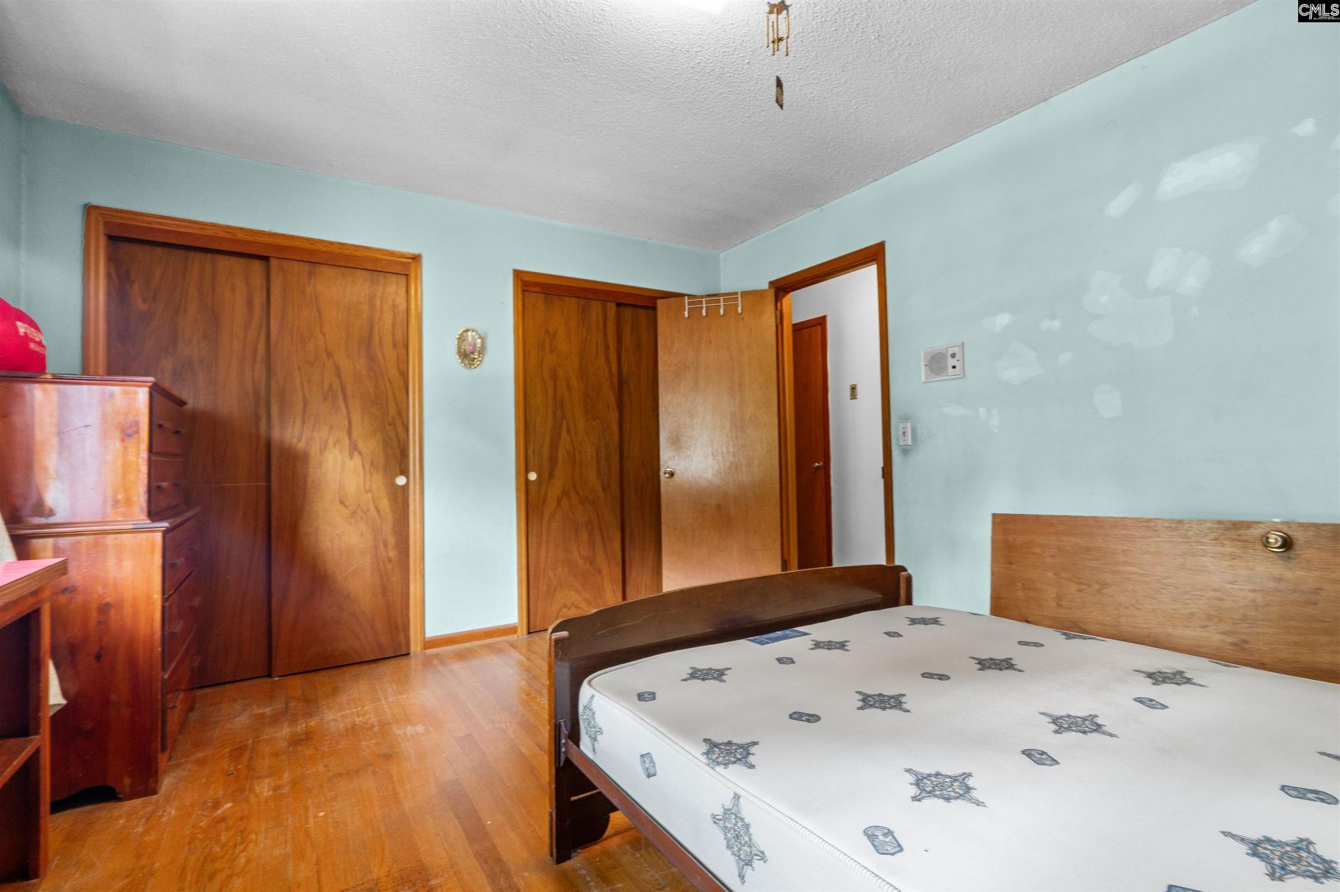1041 Lynn Drive  Photo 17