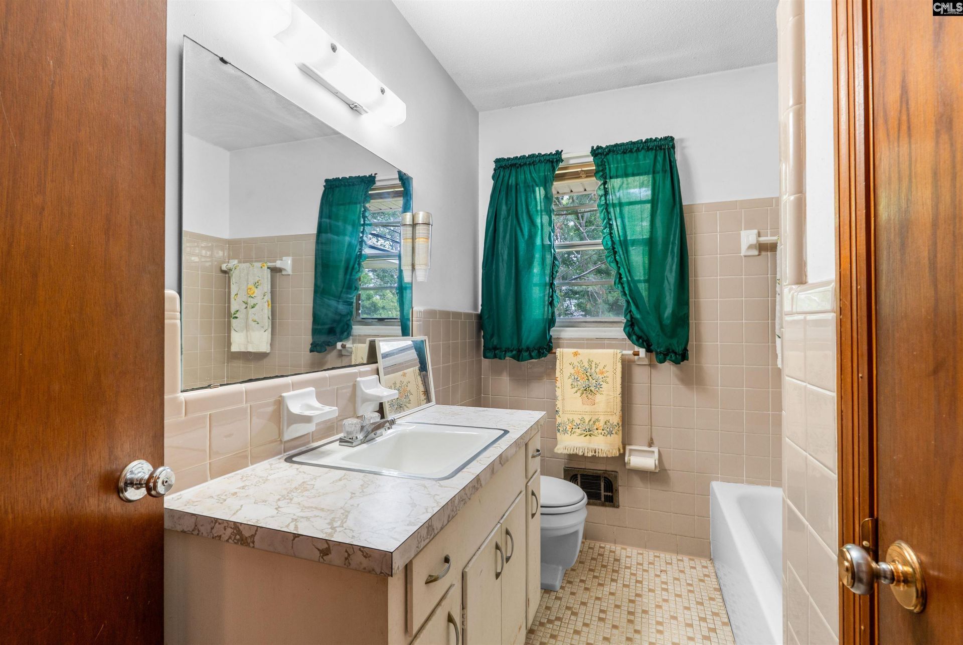 1041 Lynn Drive  Photo 20