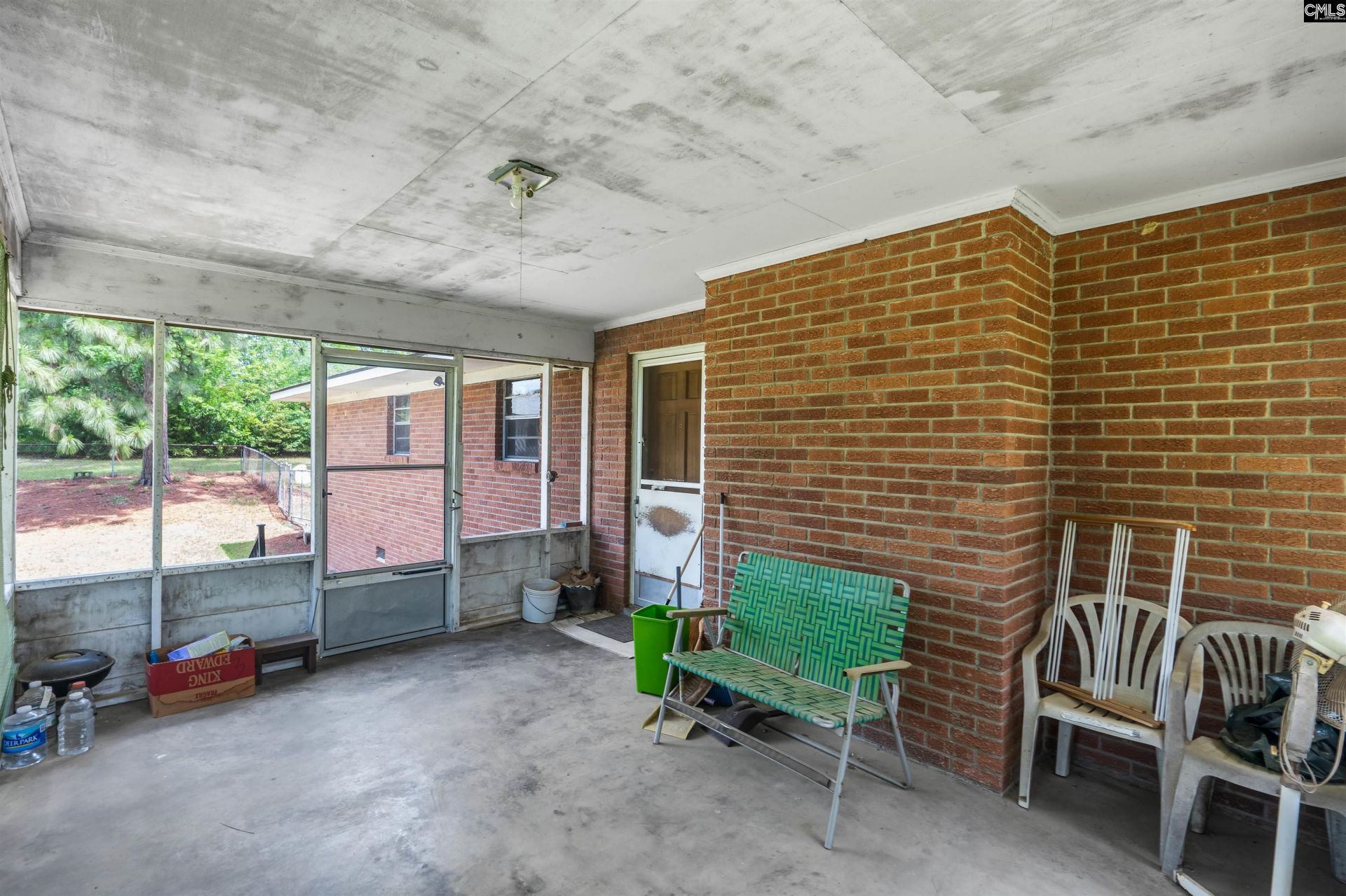 1041 Lynn Drive  Photo 27
