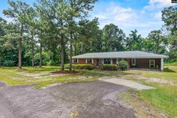 1041 Lynn Drive  photo 4