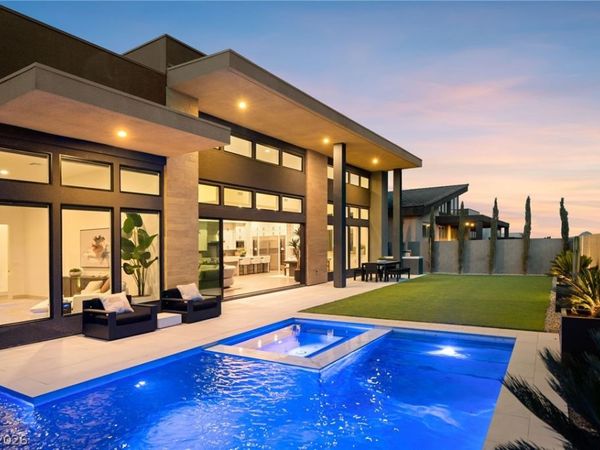5201 Peak Climb Drive , Las Vegas, NV 89135