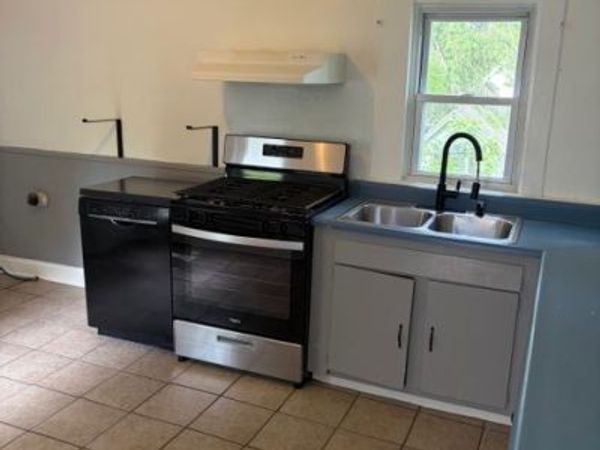 41 Elizabeth , Norwich, CT 06360