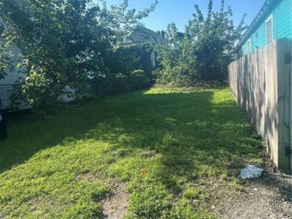 1656 N CLAIBORNE Street, New Orleans, LA 70116