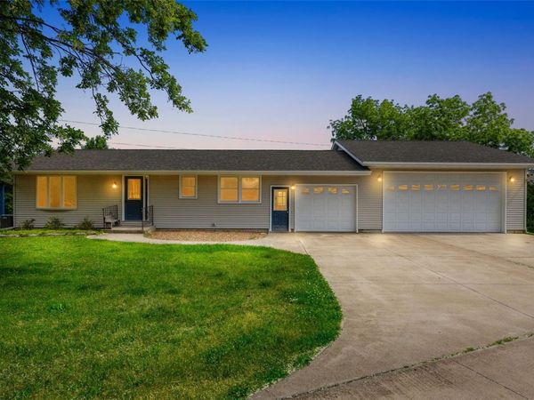 307 Ehlers Lane, Maquoketa, IA 52060