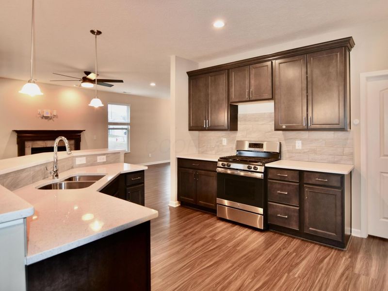 164 Broadmoore Boulevard , Pataskala, OH 43062 Photo 8