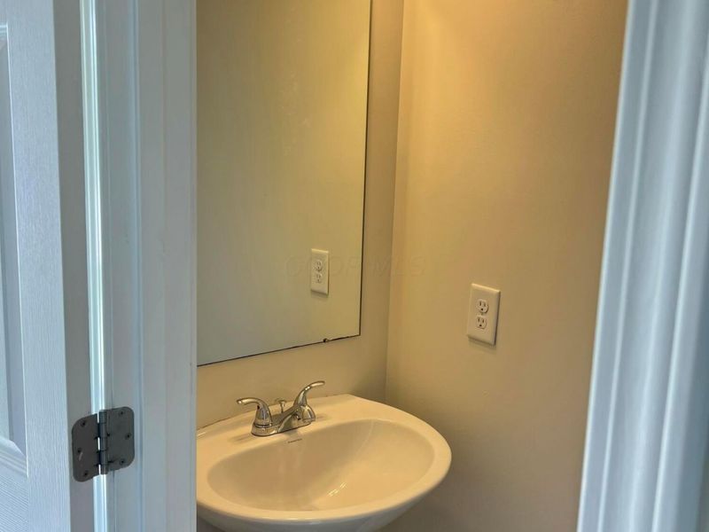3348 Glassgow Drive, Groveport, OH 43125 Photo 8