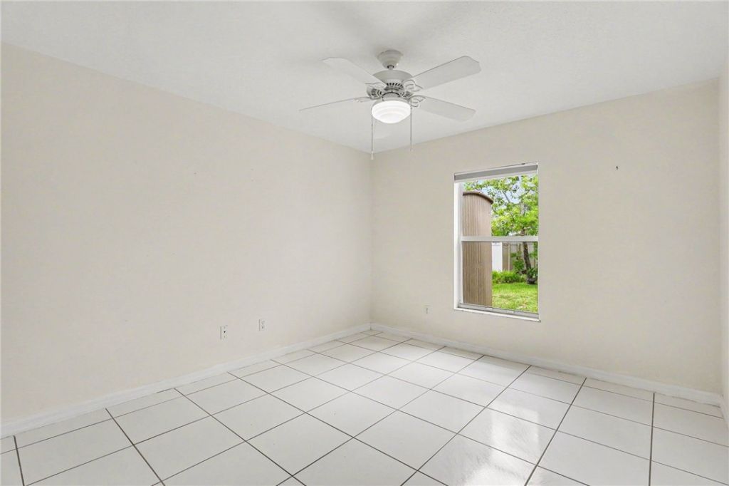 525 Belfast Terrace, Sebastian, FL 32958 Photo