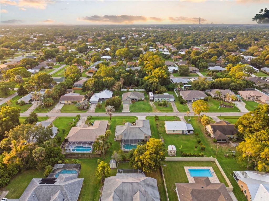 525 Belfast Terrace, Sebastian, FL 32958 Photo