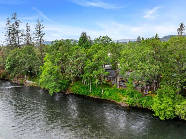 22300 Highway 62, Gold Hill, OR 97525