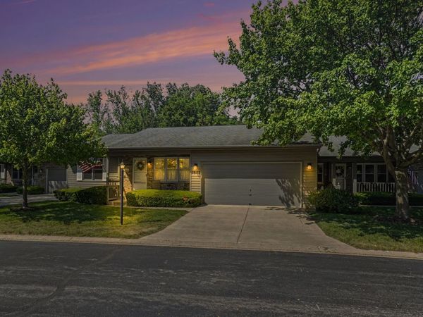 1975 Sandy Creek Drive , Unit 22, Elgin, IL 60123