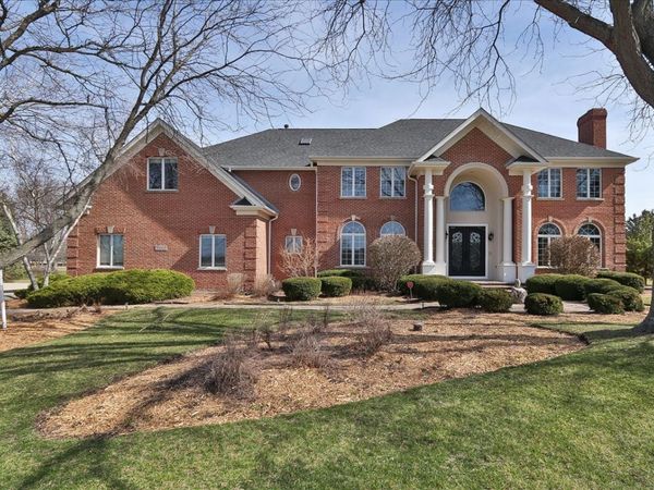 5N523 E Lakeview Circle , St. Charles, IL 60175