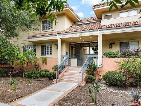 2716 Honolulu Avenue, Unit 110, Montrose, CA 91020