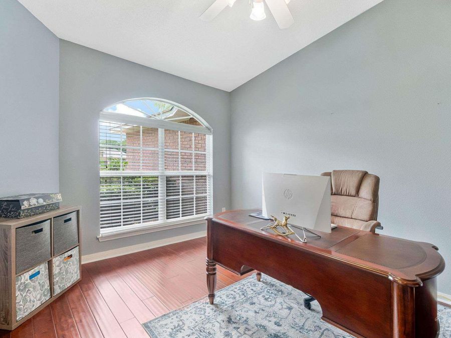 Property Image 28