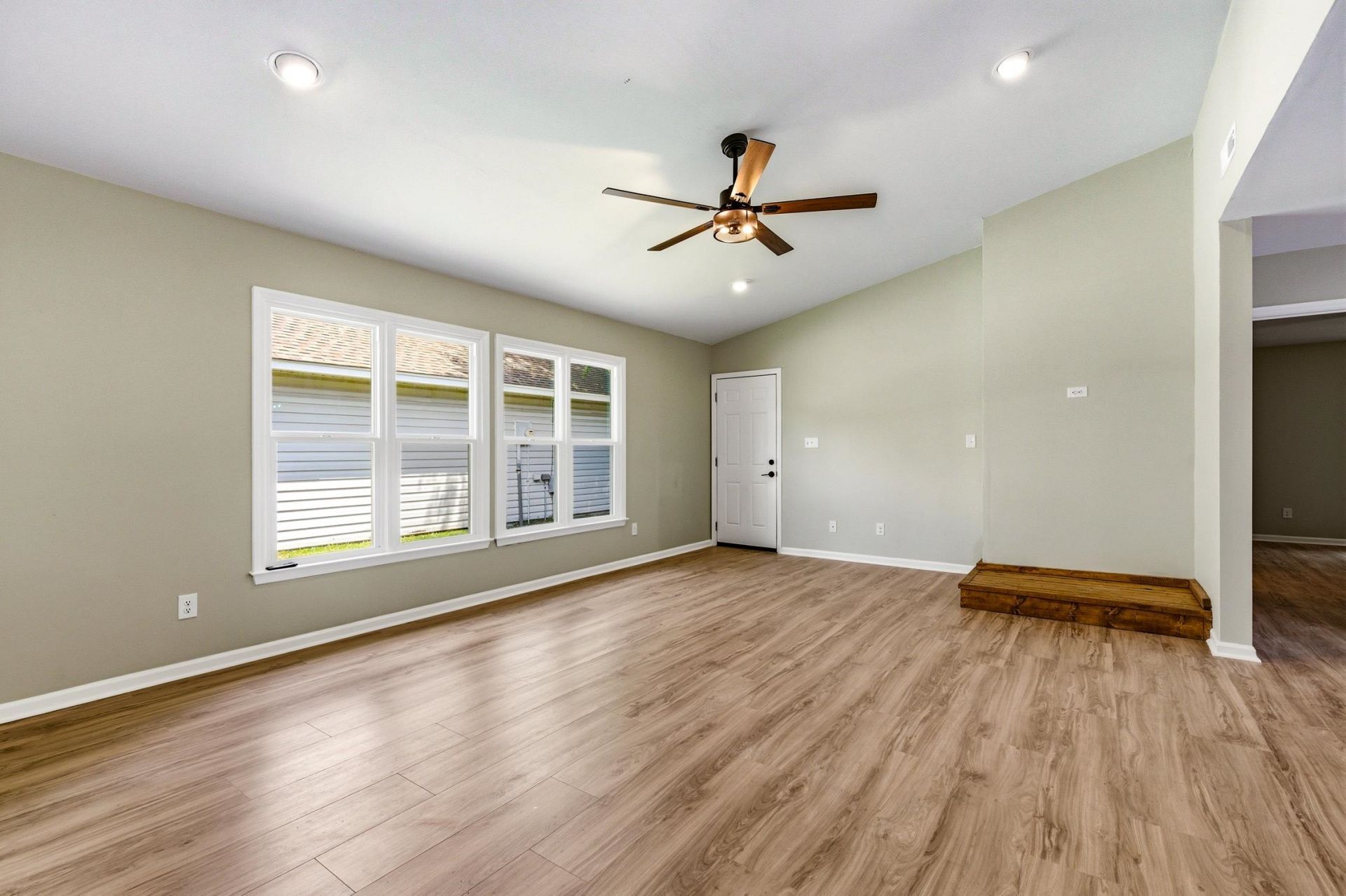 804 Mary Ana Ct.  Photo 5