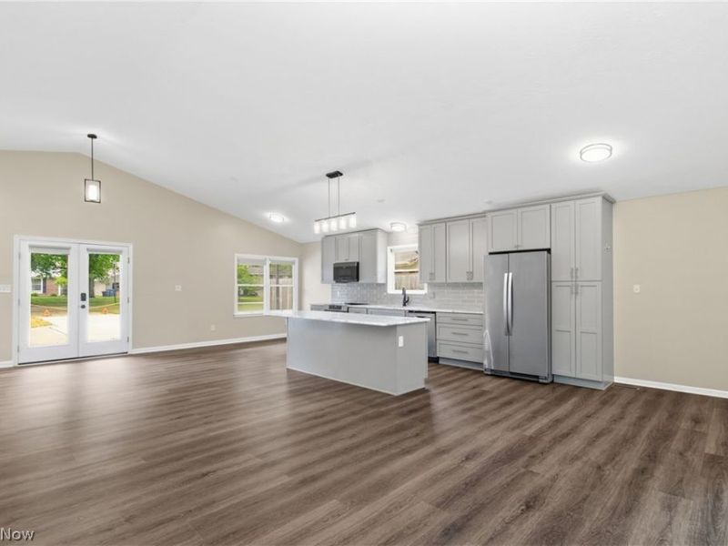 6195 Stafford Drive, North Olmsted, OH 44070 Photo 5