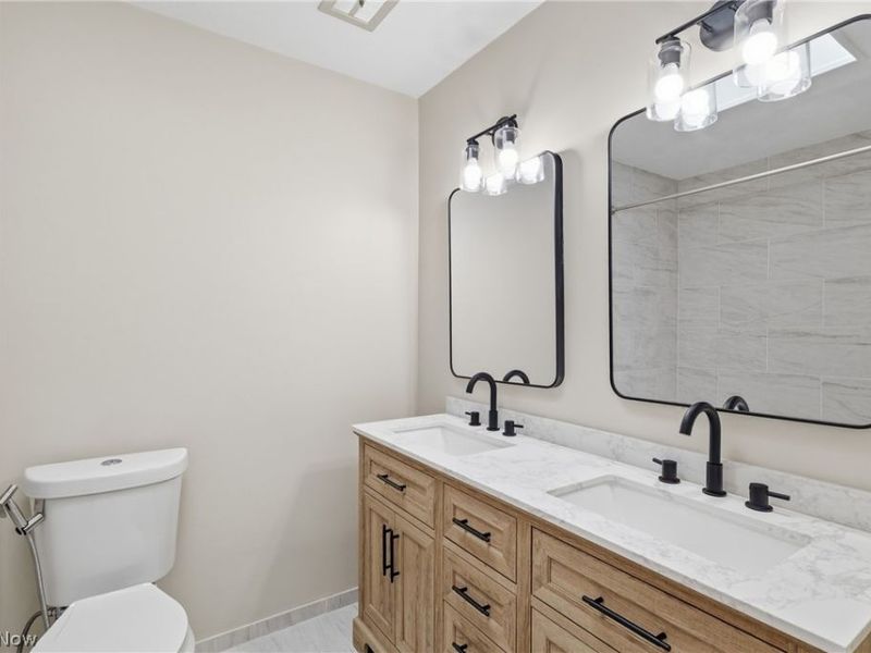 6195 Stafford Drive, North Olmsted, OH 44070 Photo 9