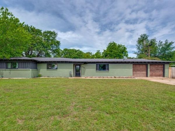 905 Hurstview Drive , Hurst, TX 76053
