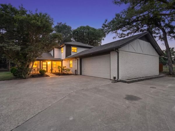 150 S Woodland Trail, Double Oak, TX 75077