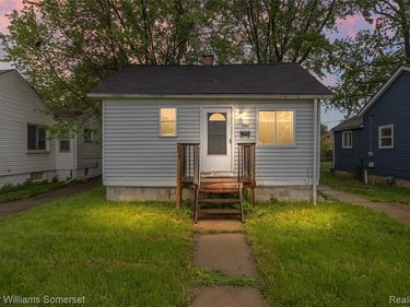 7067 Studebaker Avenue , Warren, MI 48091