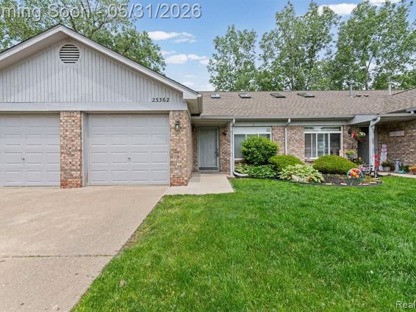 23362 Stromp Court , Brownstown Twp, MI 48183