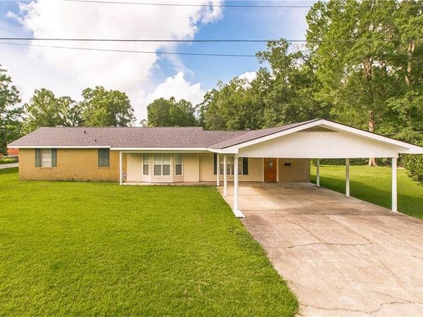 928 S DOGWOOD Drive , Bogalusa, LA 70427