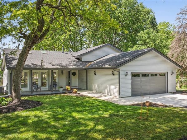11602 Bend River Road, ROSCOE, IL 61073