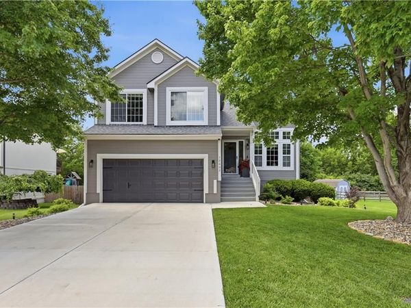 12602 S Clinton Court, Olathe, KS 66061
