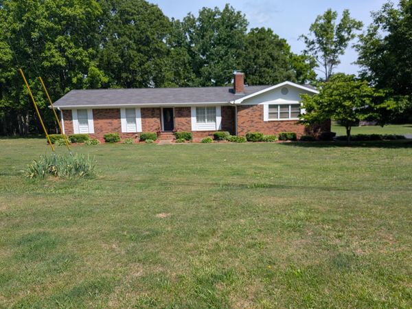 445 Brow Road, Trenton, GA 30752
