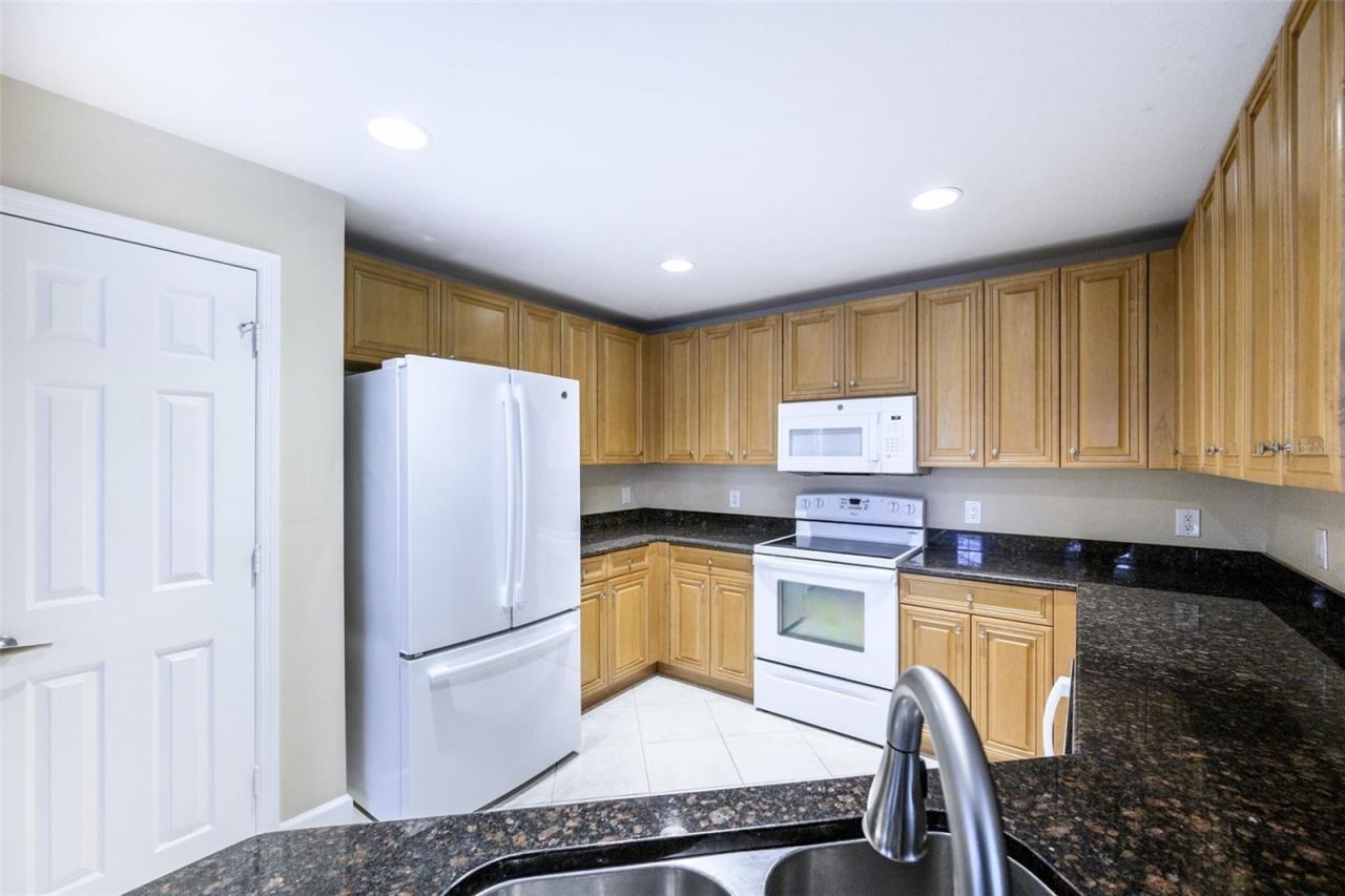 240 W End Drive, Unit 713, Punta Gorda, FL 33950 Photo