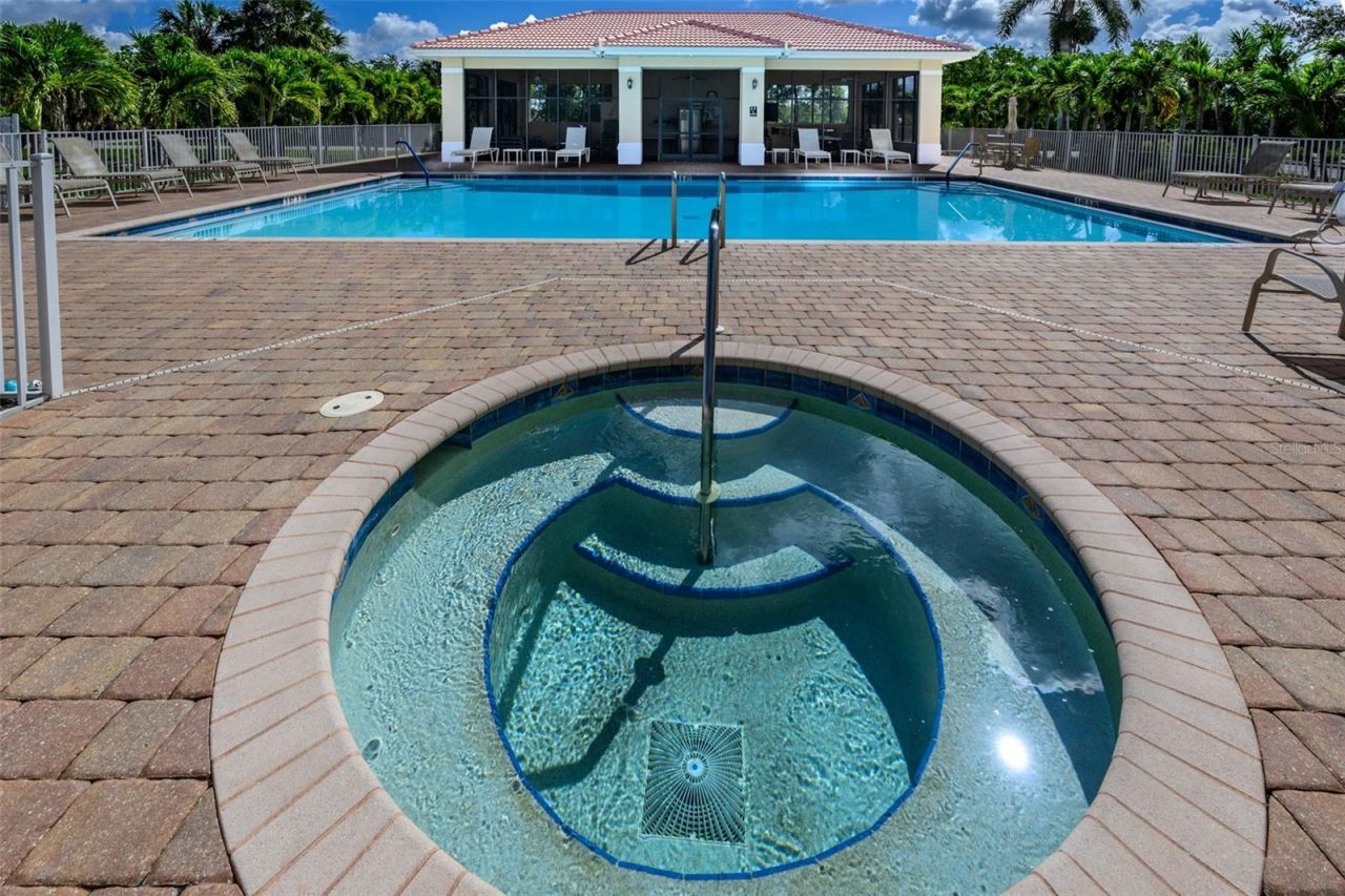 240 W End Drive, Unit 713, Punta Gorda, FL 33950 Photo