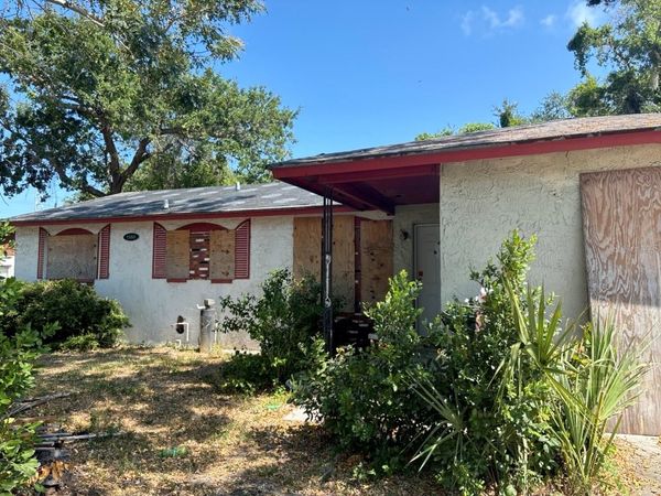 1580 OAK VILLAGE DRIVE , LARGO, FL 33778
