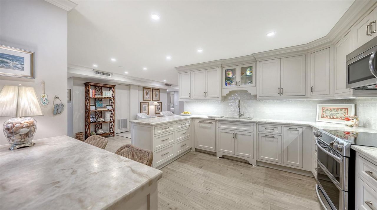 101 Benjamin Franklin Drive, Unit 85 & 86, Sarasota, FL 34236 Photo