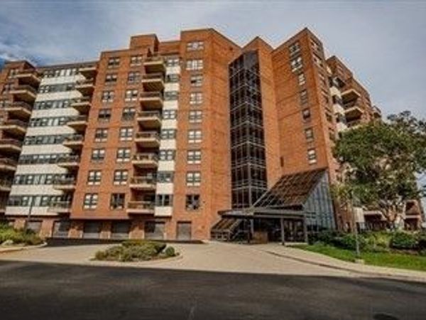 1 Seal Harbor, Unit 210, Winthrop, MA 02152