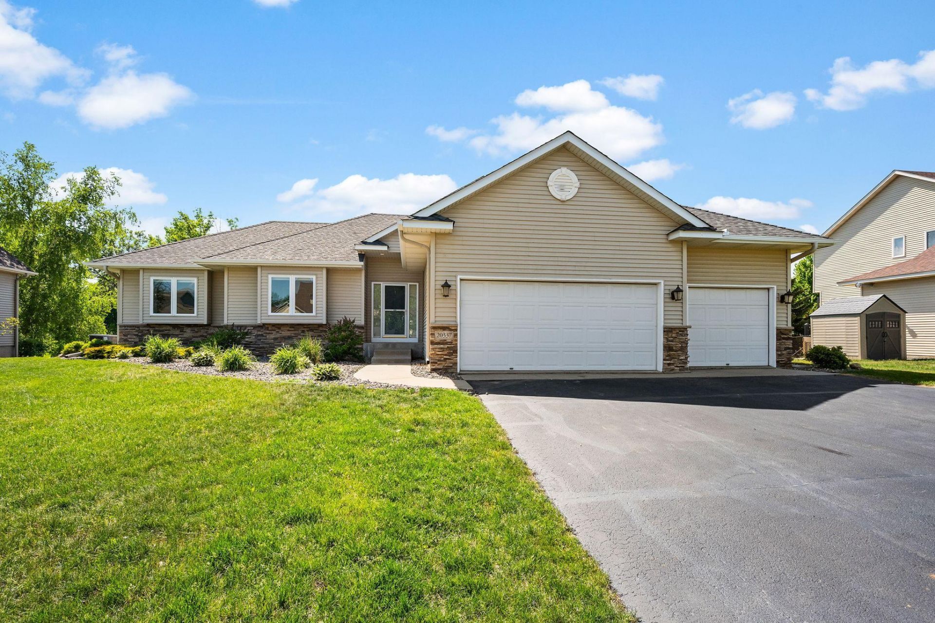 20337 Ipava Avenue, Lakeville, MN 55044 Main Photo