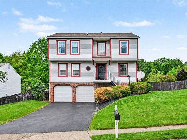 244 Jaclyn Dr, Cranberry Twp, PA 16066