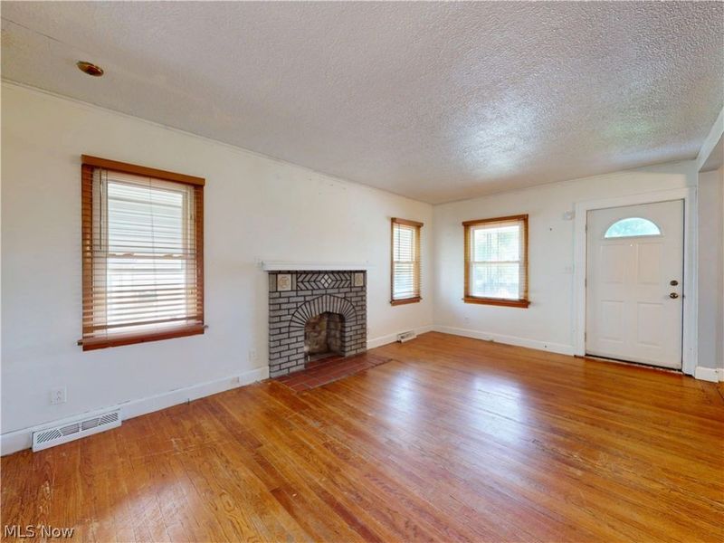 1560 Biltmore Road, Lyndhurst, OH 44124 Photo 7
