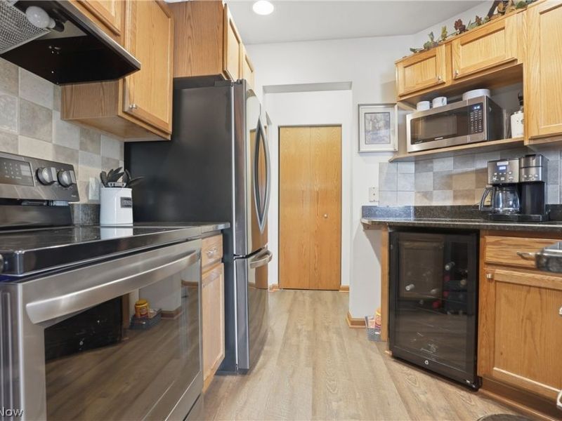 127 S Bayshore Drive, Columbiana, OH 44408 Photo 4