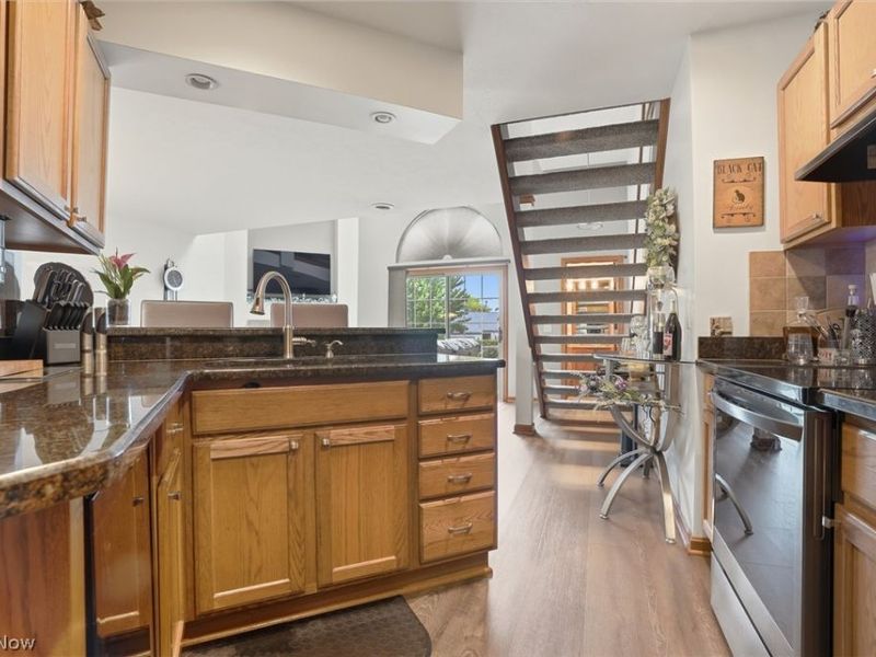 127 S Bayshore Drive, Columbiana, OH 44408 Photo 8