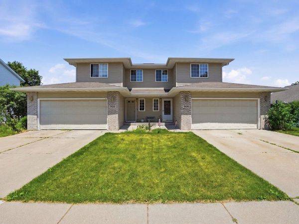 908-910 Greig Trail, Stoughton, WI 53589
