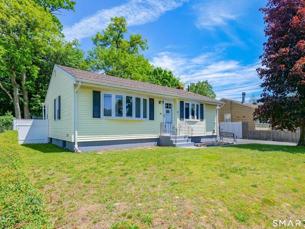 14 Roxbury , East Hartford, CT 06118