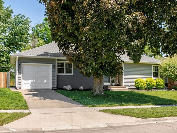 314 SE East Lawn Drive, Ankeny, IA 50021
