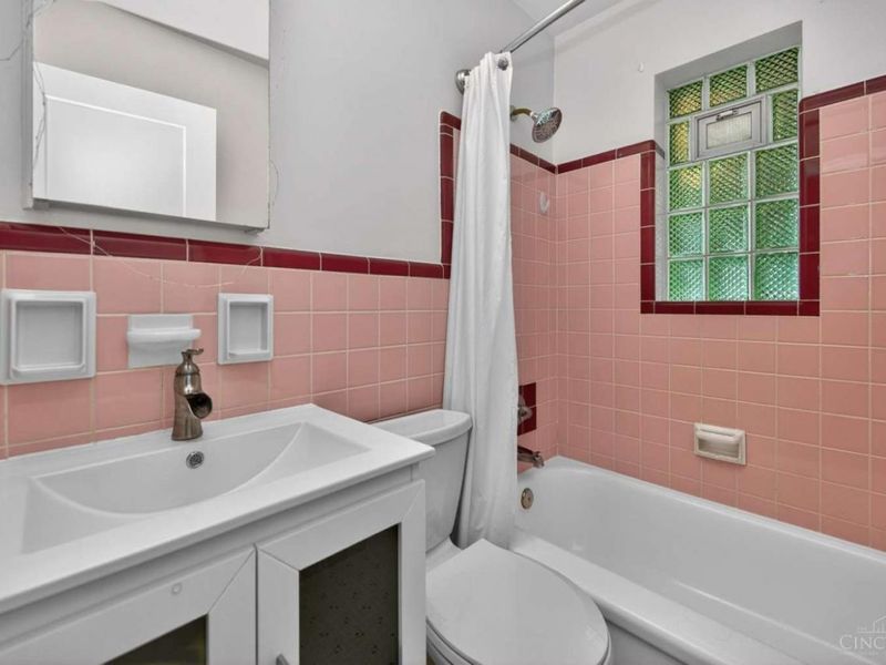 998 Vacationland Drive, Cincinnati, OH 45231 Photo 13