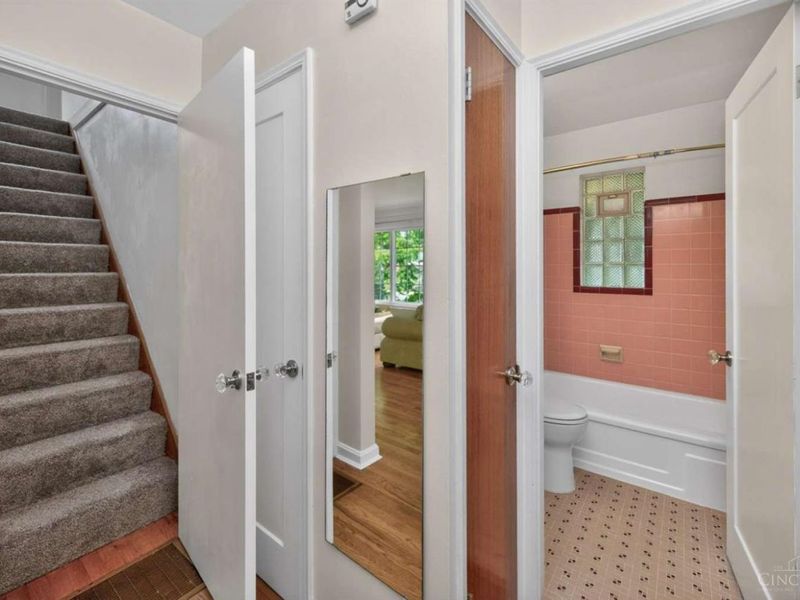 998 Vacationland Drive, Cincinnati, OH 45231 Photo 14