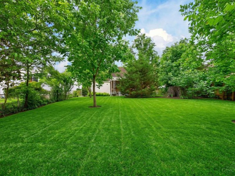 998 Vacationland Drive, Cincinnati, OH 45231 Photo 24