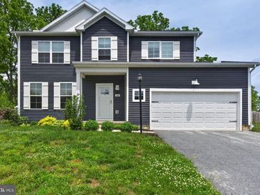 766 WELDON DRIVE, YORK, PA 17404