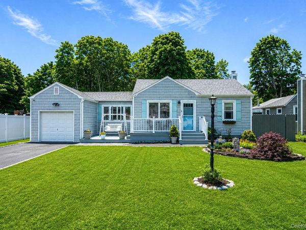38 Argyle Drive, Shirley, NY 11967